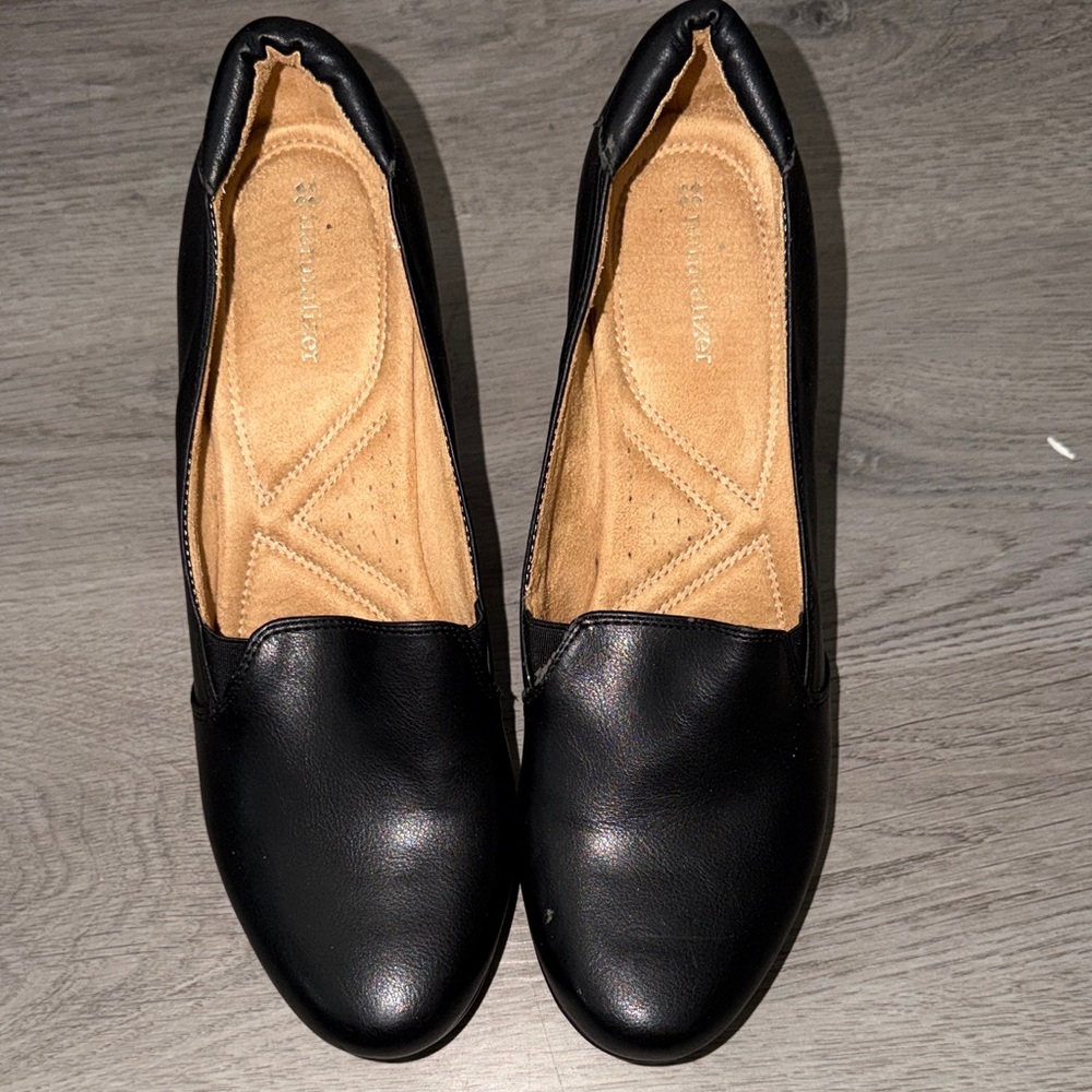 Naturalizer Black Leather Heels